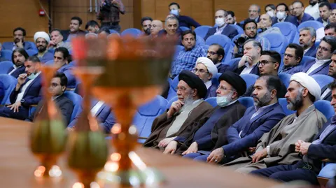 تصاویر نشست با جمعی از نخبگان استان اصفهان