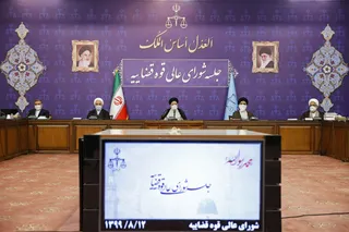 دستور رئیس دستگاه قضا به دادستان برای رسیدگی به علت صدور مجوز صادرات به افراد فاقد صلاحیت/ گره زدن تصمیم گیری‌ها به انتخابات آمریکا آدرس غلط دادن به ملت است