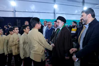 تصاویر جشن احیا ۷۶ واحد صنعتی در استان یزد و بازدید از کارخانه احیا شده رادیاتورسازی