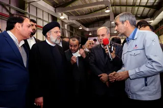 تصاویر بازدید از کارخانه کویر تایر بیرجند و حضور در جمع کارگران