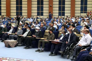 تصاویر دیدار با خانواده شهدا ، ایثارگران و نخبگان استان همدان