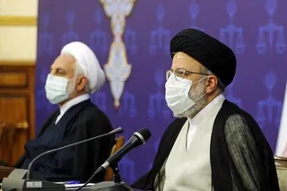 دادگستری ضمن همکاری با ستاد کرونا و اجرای مصوبات مربوط به دورکاری کارکنان اجازه ندهد کار مردم بر زمین بماند و در رسیدگی به پرونده‌ها وقفه به وجود آید
