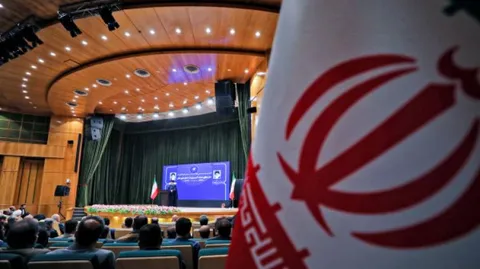 بهره‌برداری از 28 طرح صنعت آب و برق استان خوزستان