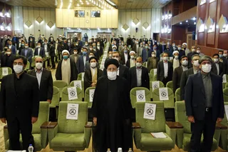 قداست دستگاه قضا در گرو صدور آرا و احکام قضایی مبتنی بر شرع است/ همکاران دستگاه قضا مراقب باشند به جای برطرف کردن دغدغه مردم بر رنج آنها نیفزایند/ مثل صاحبخانه برای رفع مشکلات و کاستی‌های قوه قضاییه تلاش کنیم