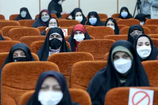 تصاویر دیدار رئیس جمهور با نخبگان ، علماء ، خانواده شهدا ، ایثارگران و جمعی از اقشار مختلف مردم