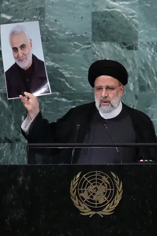 تصاویر سخنرانی رئیس جمهور در هفتاد و هفتمین نشست مجمع عمومی سازمان ملل
