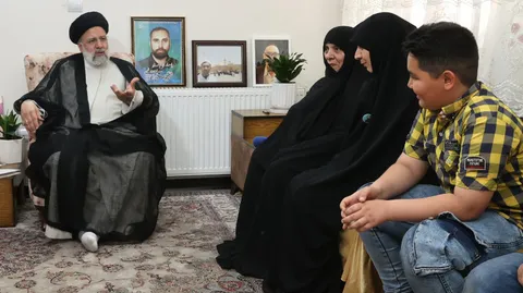 ‌حضور در منزل شهید مدافع حرم علی آقابابایی