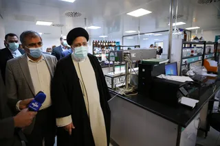 تصاویر بازدید رئیس جمهور از طرح های دانش بنیان در پارک علم وفناوری پردیس