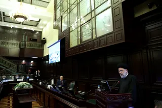 تصاویر آیت الله رئیسی در جمع شورای علمی، اساتید و جمعی از دانشجویان دانشگاه ملی مسکو