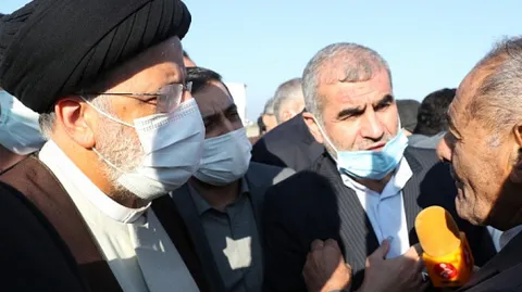 تصاویر بازدید رئیس جمهور از پروژه باند دوم جاده پارس آباد - اردبیل و مجموعه گلخانه