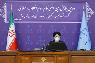 مکتب شهید سلیمانی در امتداد مکتب امام خمینی (ره) و عاشوراییان است/ مردان و زنانی که می‌خواهند در جامعه تحول آفرین باشند، باید در پرتو بندگی خداوند متعال دارای ظرفیت شوند