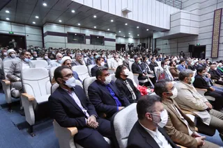 تصاویر دیدار رئیس جمهور با نخبگان ، علماء ، خانواده شهدا ، ایثارگران و جمعی از اقشار مختلف مردم