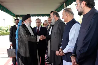 استقبال رسمی از سوی نخست وزیر پاکستان