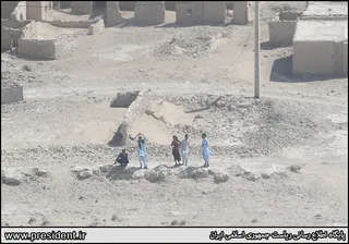 تصاویر بازدید هوایی از مناطق مرزی ایران و افغانستان و حضور و سخنرانی در روستای ملاعلی