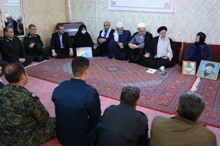 تصاویر دیدار با خانواده‌ شهدا و جانبازان مدافع امنیت و جانباختگان حوادث اخیر کردستان