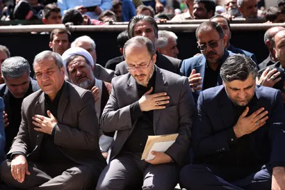 تصاویر سخنرانی در جمع عزاداران اربعین حسینی در بیرجند