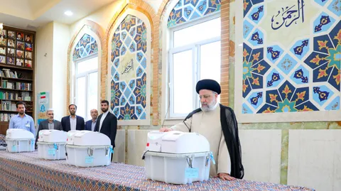 شرکت در دور دوم انتخابات مجلس شورای اسلامی