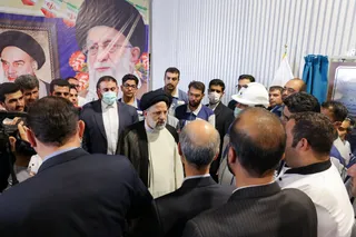 تصاویر افتتاح بزرگترین خط تولید پنل‌های خورشیدی کشور در خمین
