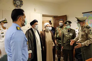ویژگی ارتش ما این است که ارتش ولایی است؛ این ارتش مردم را باور دارد و مردم هم به ارتش اعتماد دارند
