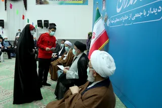 تصاویر دیدار و گفتگوی صمیمی با جمعی از خانواده شهدای مازندران
