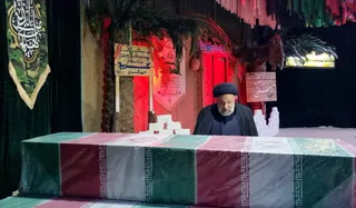 تصاویر حضور رئیس جمهور بر پیکر مرحوم نادر طالب زاده در معراج شهدا