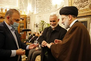 آیت الله رئیسی حرم امامین کاظمین را زیارت کرد