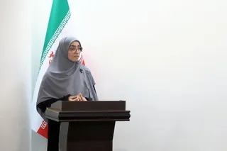 تصاویر دیدار با جمعی از دختران شرکت کننده در برنامه «بینهایت شو»