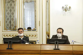 نباید دسترسی به وکیل آنچنان سخت باشد که تا به فردی پیشنهاد وکیل شد، بگوید توان هزینه کردن برای گرفتن وکیل را ندارم