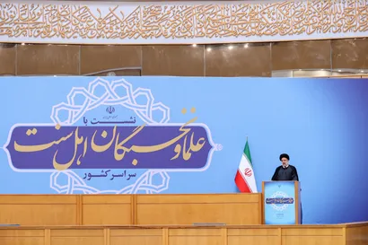 تصاویر نشست علما و نخبگان اهل سنت سراسر کشور با رئیس جمهور
