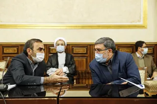 مرتبطین با دستگاه قضایی بدانند که این دستگاه هیچ گونه فسادی را بر نمی‌تابد