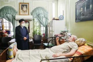 تصاویر حضور سرزده رئیس جمهور منتخب در آسایشگاه جانبازان امام خمینی(ره)