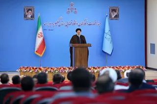 واگذاری بنگاههای دولتی به بخش خصوصی یک ضرورت است به شرط آنکه دولت بخش خصوصی را توانمند کند