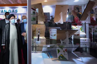تصاویر بازدید از نمایشگاه بین المللی نفت ، گاز ، پالایش و پتروشیمی