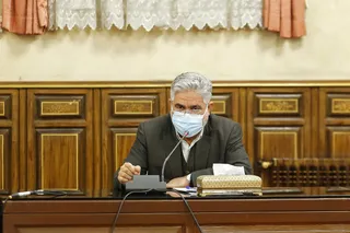 بنا بر تاکید اخیر رهبر انقلاب، آب و برق و گاز برای دهک‌های پایین باید مجانی شده و هزینه‌های دولت از اقشار پرمصرف جبران شود