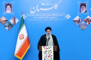 تصاویر دیدار رئیس جمهور با نخبگان ، علماء ، خانواده شهدا ، ایثارگران و جمعی از اقشار مختلف مردم