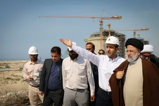 تصویر بازدید از پروژه «ایران ال‌ان‌جی» در پارس جنوبی