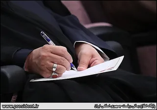 تصاویر دیدار رئیس جمهور با نخبگان ، علماء ، خانواده شهدا ، ایثارگران و جمعی از اقشار مختلف مردم کهکیلویه وبویراحمد