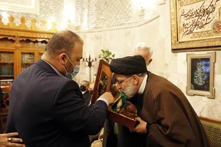 آیت الله رئیسی حرم امامین کاظمین را زیارت کرد