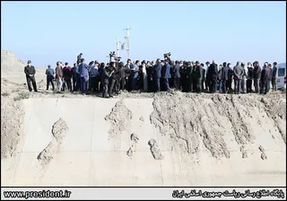 تصاویربازدید رئیس جمهور از طرح شبکه آبیاری و زهکشی خداآفرین