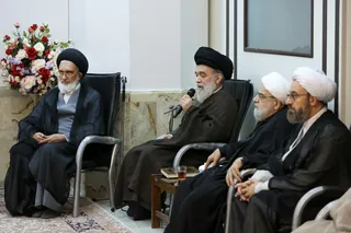 تصاویر دیدار با جمعی از علما و اعضای جامعه مدرسین حوزه علمیه قم