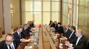 تاکید روسای جمهور ایران و ترکیه بر اهمیت اقدام مشترک امت اسلامی برای توقف فوری بمباران‌ها و رفع محاصره غزه/ دکتر رئیسی: قطع روابط سیاسی و اقتصادی کشورهای اسلامی با رژیم صهیونیستی تاثیر بازدارنده‌ای در توقف جنایات آنها دارد