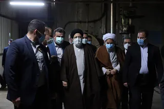 ماموریت آیت الله رئیسی به بازرسی و دادگستری مازندران برای پیگیری راه اندازی خط تولید ۹۰ هزار تنی شرکت صنایع چوب و کاغذ مازندران