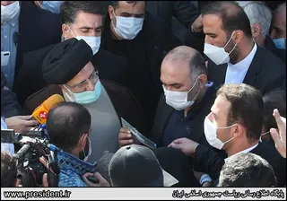 تصاویر سخنرانی در جمع اهالی کوی فلسطین