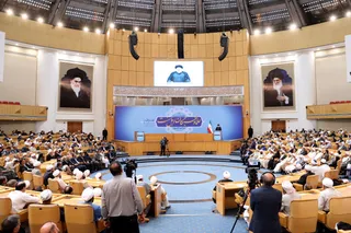 تصاویر نشست علما و نخبگان اهل سنت سراسر کشور با رئیس جمهور