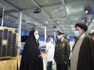 تصاویر بازدید دکتر رئیسی از نمایشگاه دستاوردهای صنعت فضایی
