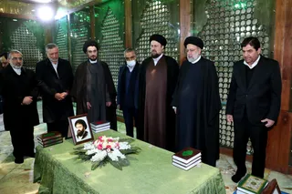 تصاویر تجدید میثاق آیت الله رئیسی و اعضای هیأت دولت با آرمان‌های امام راحل و شهدای انقلاب اسلامی