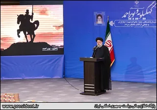 تصاویر دیدار رئیس جمهور با نخبگان ، علماء ، خانواده شهدا ، ایثارگران و جمعی از اقشار مختلف مردم کهکیلویه وبویراحمد