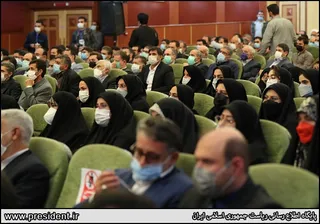 تصاویردیدار رئیس جمهور با نخبگان ، علماء ، خانواده شهدا ، ایثارگران و جمعی از اقشار مختلف مردم