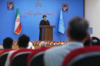 واگذاری بنگاههای دولتی به بخش خصوصی یک ضرورت است به شرط آنکه دولت بخش خصوصی را توانمند کند