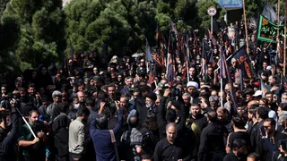 تصاویر سخنرانی در جمع عزاداران اربعین حسینی در بیرجند